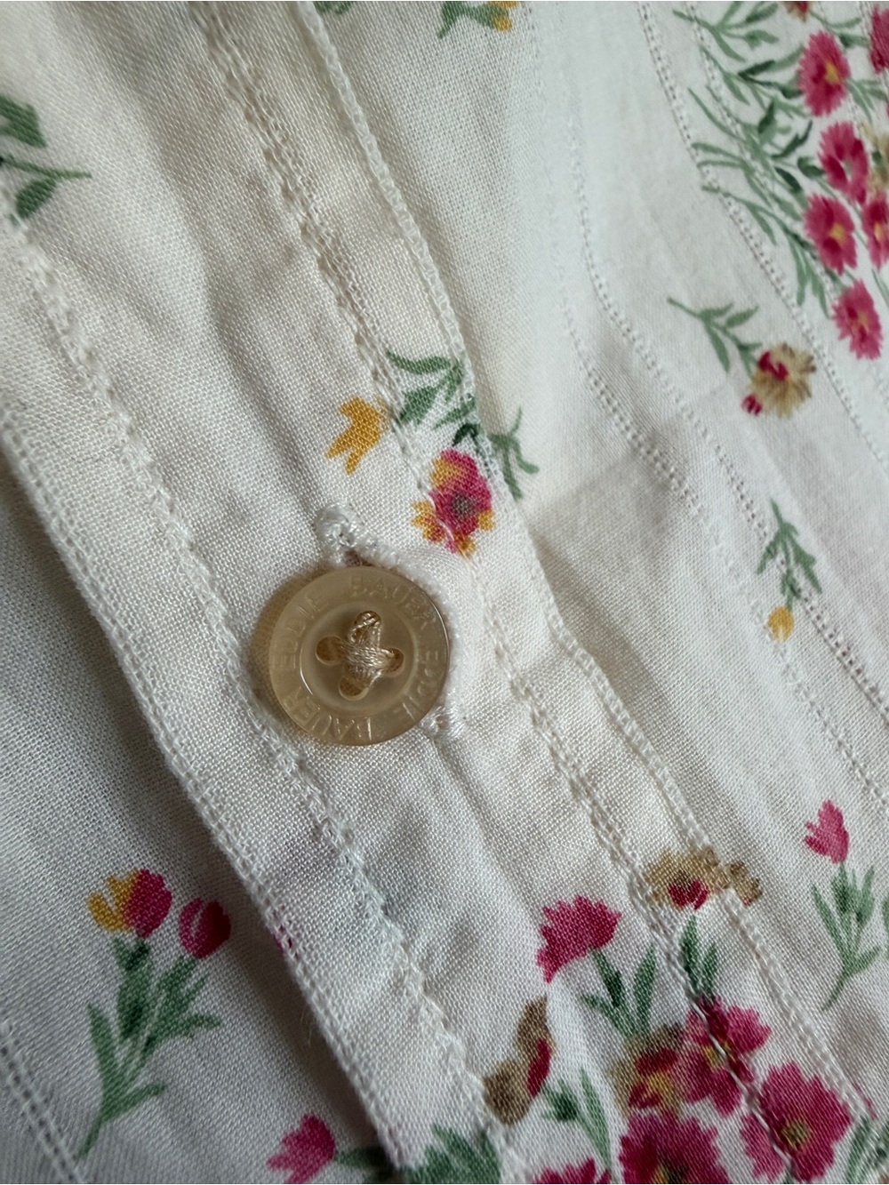 Vintage Eddie Bauer Cotton Floral button down | Size Small - Picture 4 of 6